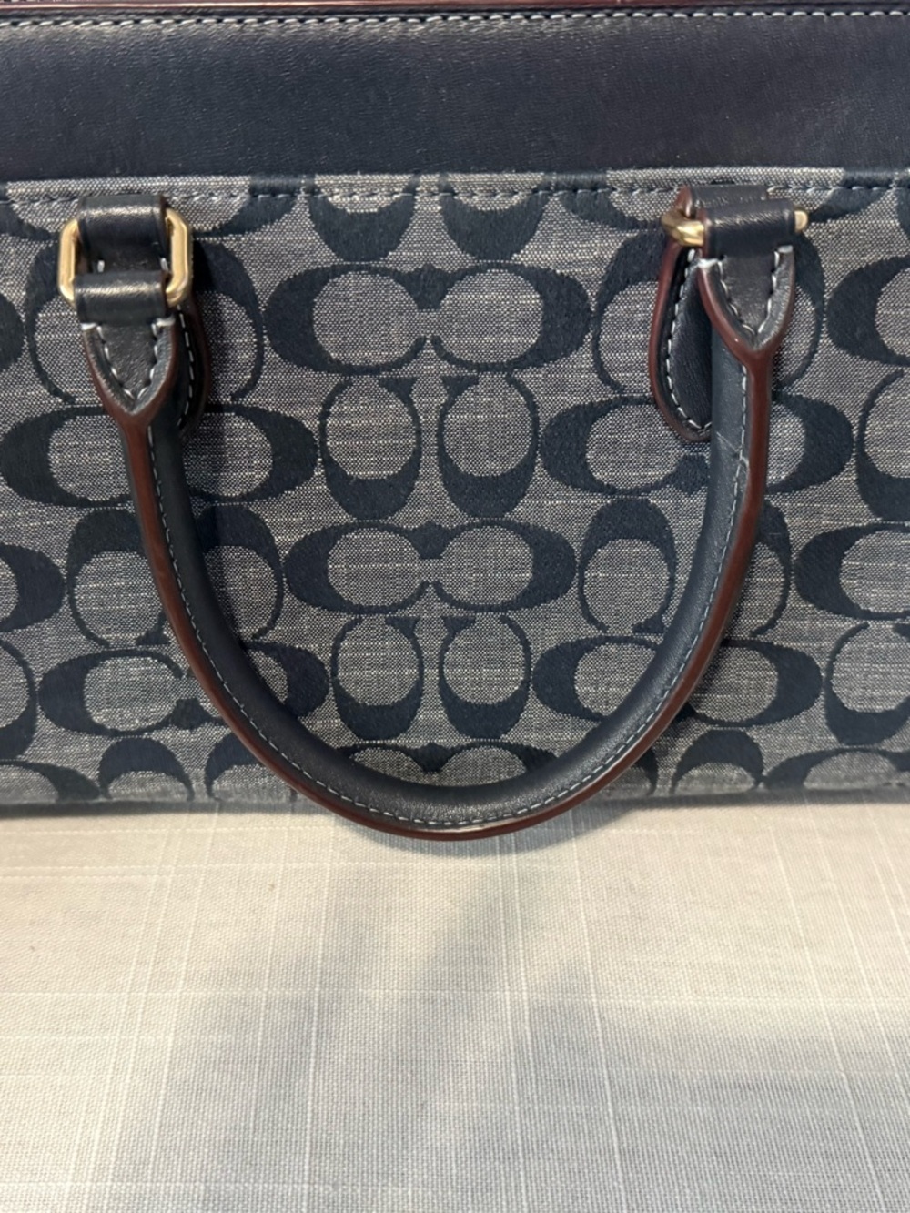 COACH Blue Signature Chambray w/navy trim Darcie Mini Carry-All W/ Gold Hardware - Picture 3 of 8